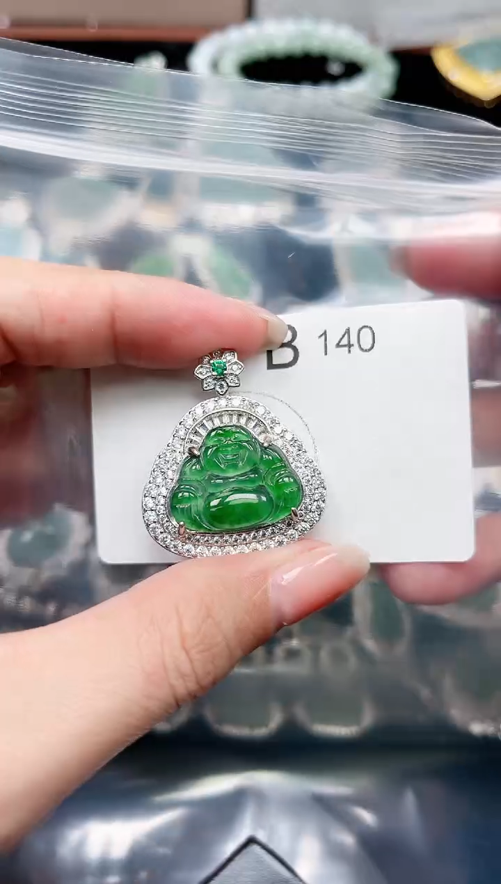 【闪购商品】翡翠颈饰未镶嵌140赠皮绳