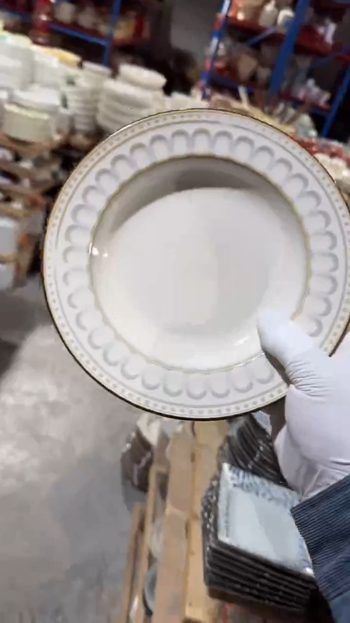 陶瓷草帽深盘微瑕 凑满20元包邮