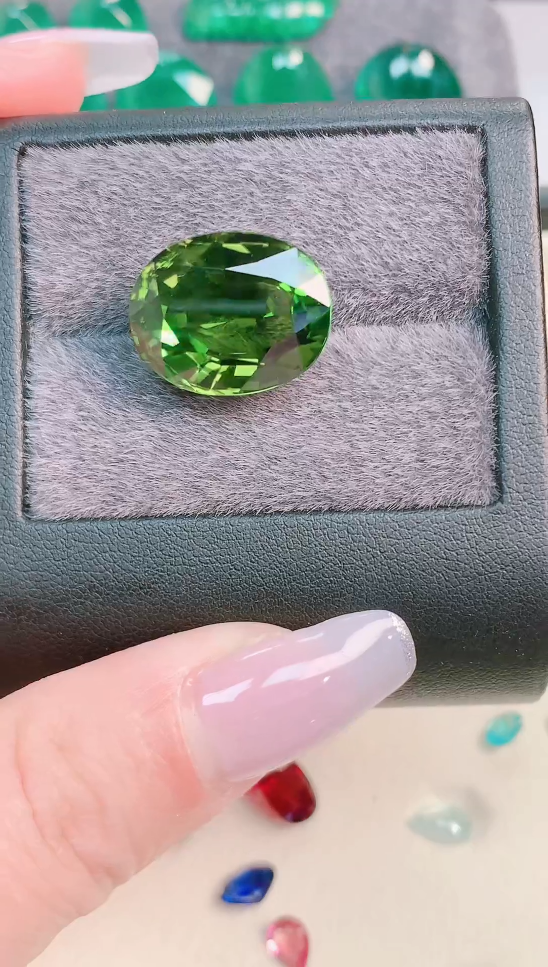 未镶嵌珠宝半成品碧玺阿富汗绿碧玺满火彩玻璃体全净20.55ct