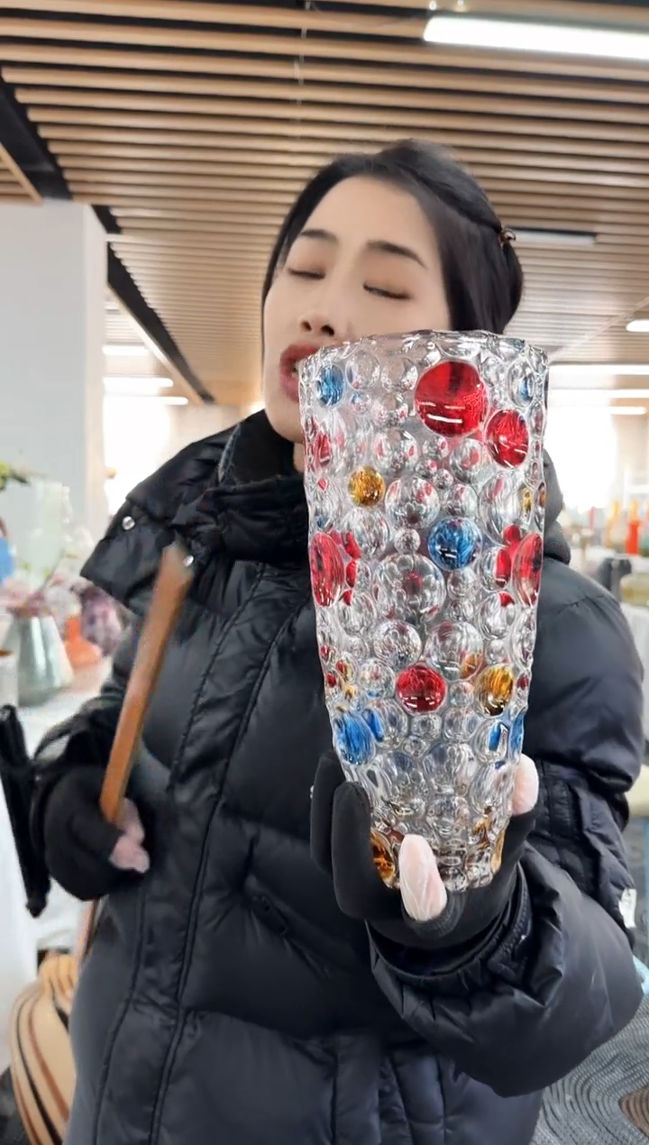 【闪购商品】花瓶10*25.........