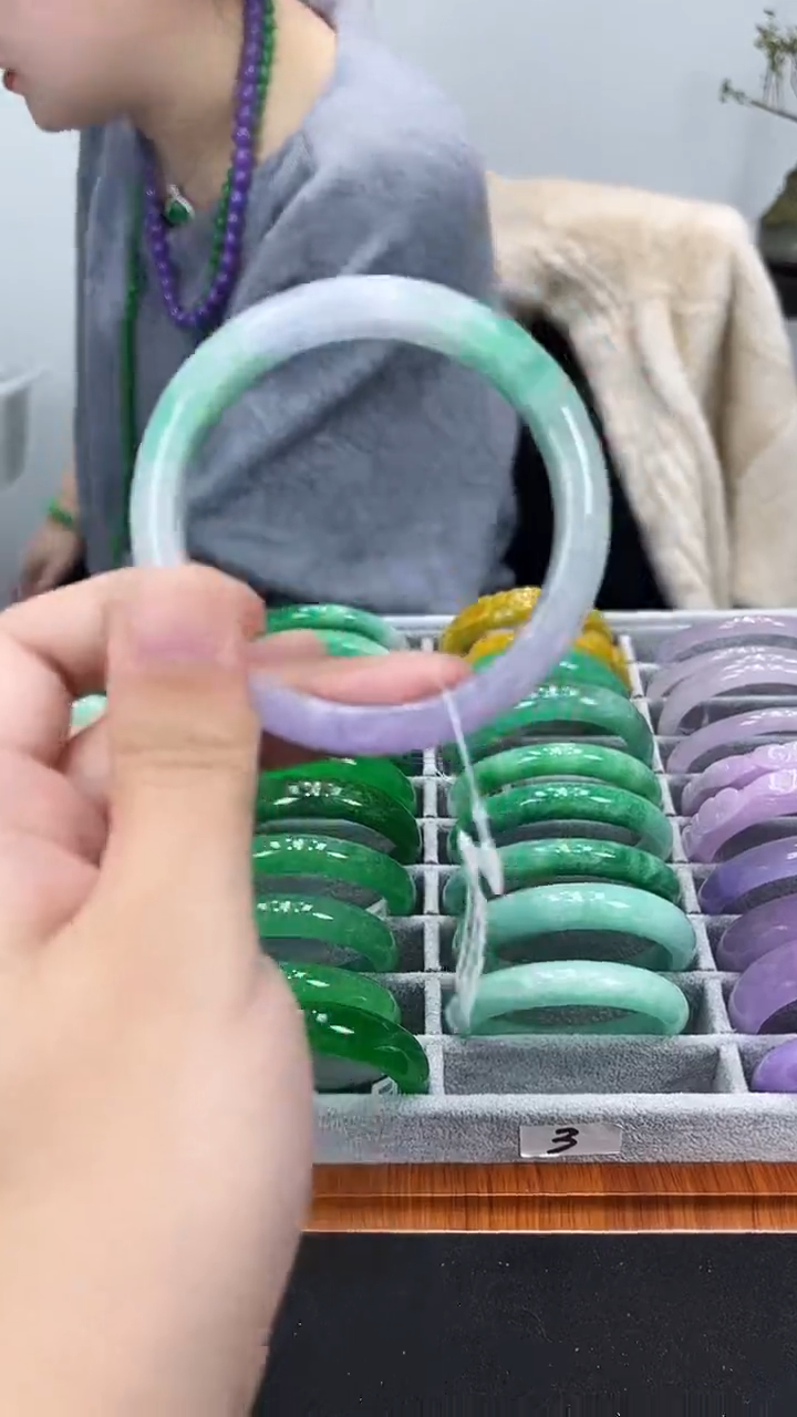 【闪购商品】砖雕s71 春带彩手镯 圈口61.7