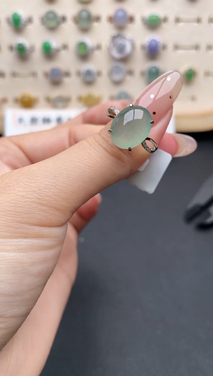 【闪购商品】翡翠戒指银S925镶嵌一物一证一礼盒