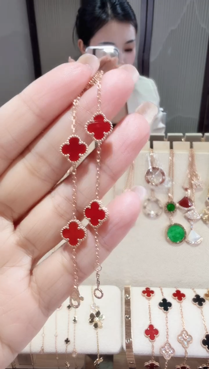 18K金镶嵌手链玛瑙/玉髓手链