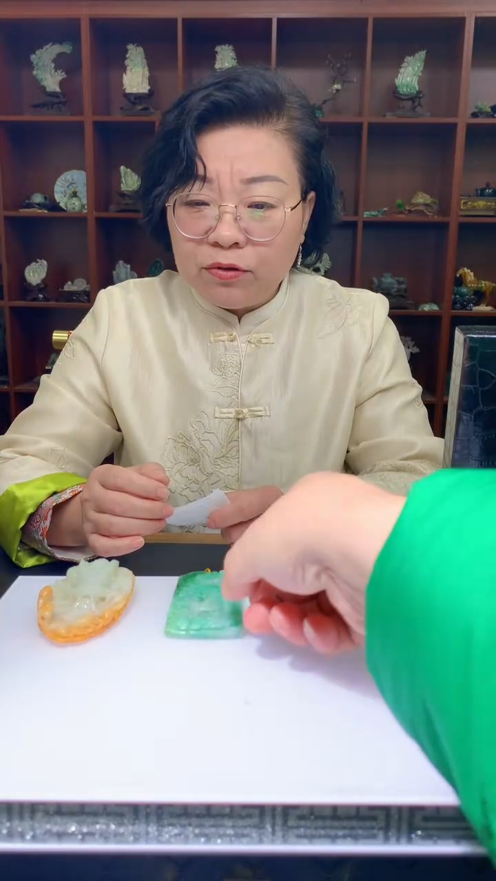 【闪购商品】定制翡翠未镶嵌1088hn-毛货挂件