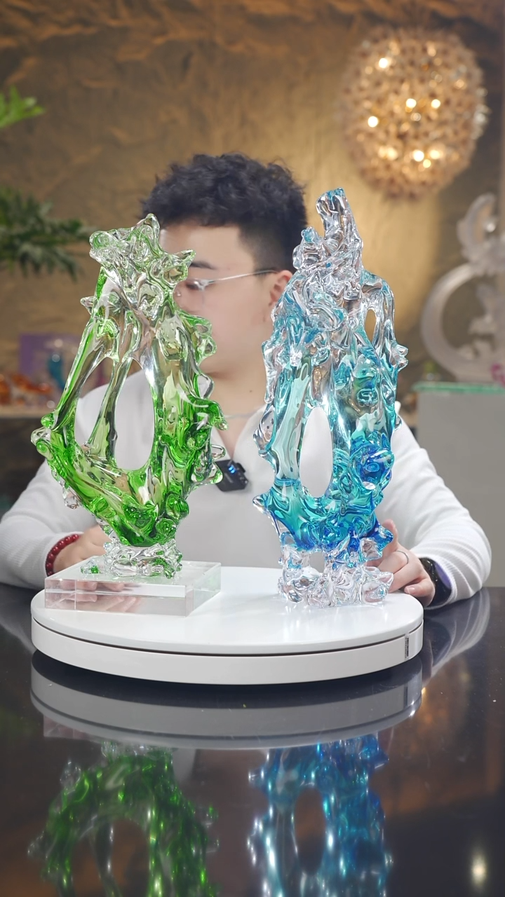 琉璃手工艺品宝石蓝太湖石摆件带底座