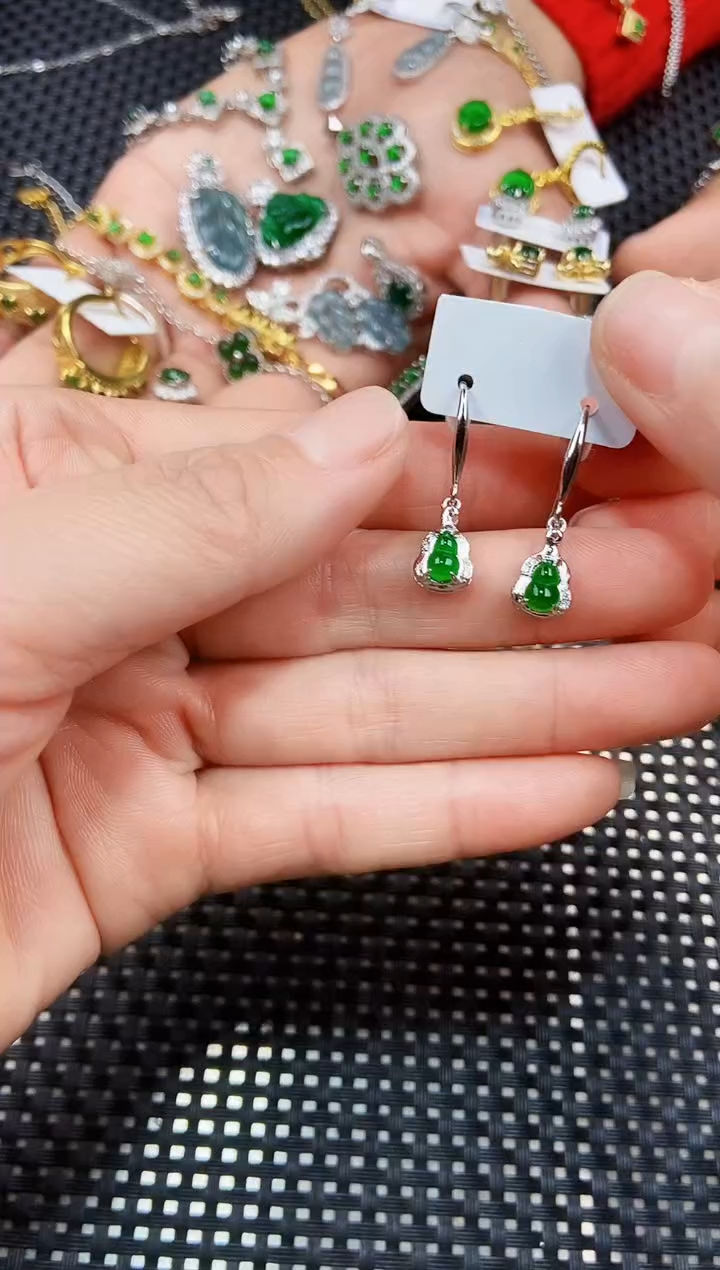 【闪购商品】翡翠耳饰未镶嵌111111111