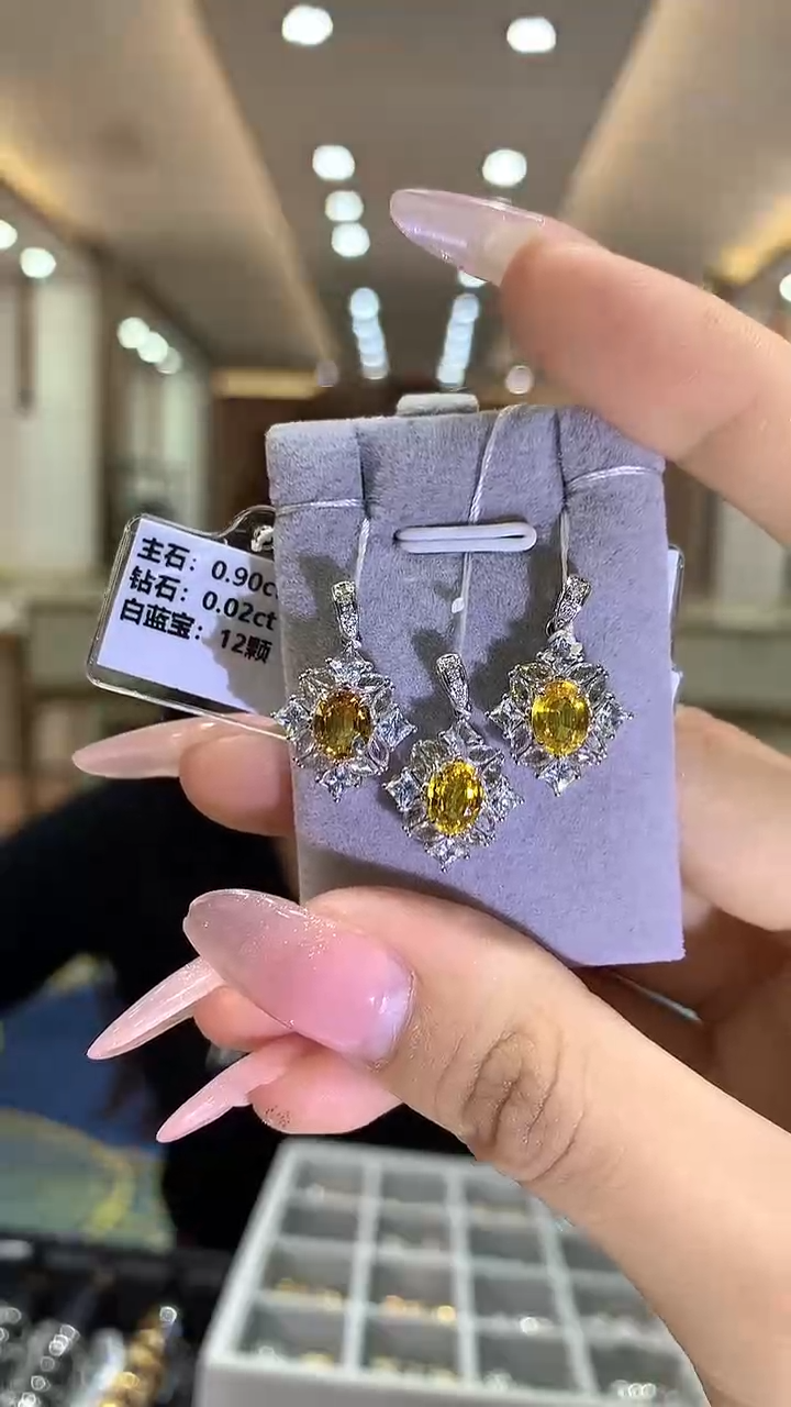 【闪购商品】蓝宝石吊坠18K金镶嵌吊坠多样性发一