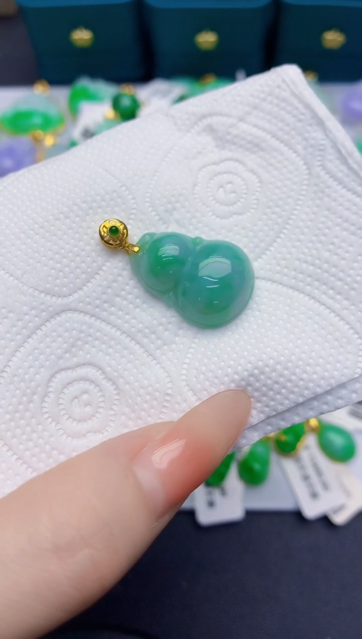 颈饰未镶嵌翡翠缅甸天然翡翠A货