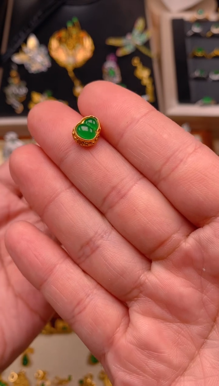 【闪购商品】翡翠吊坠(不含链)银S925镶嵌花丝葫芦