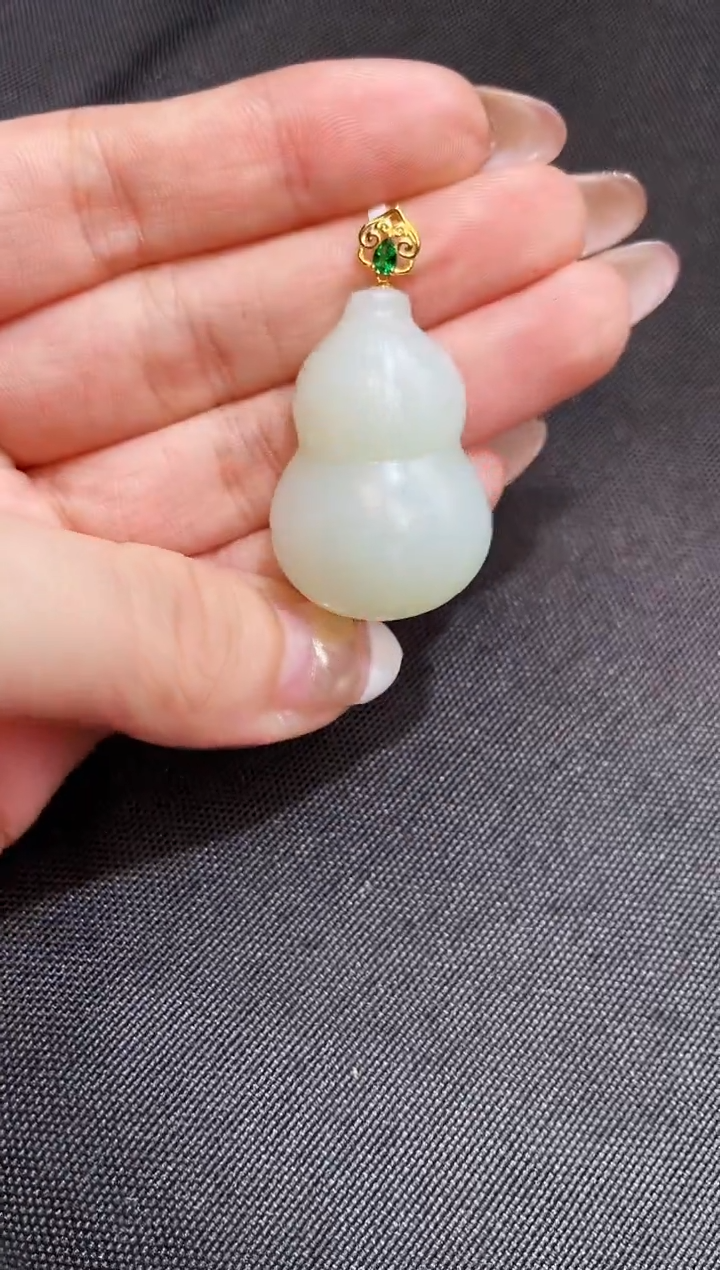 和田玉18K金镶嵌吊坠(赠链)35多样性发一Z