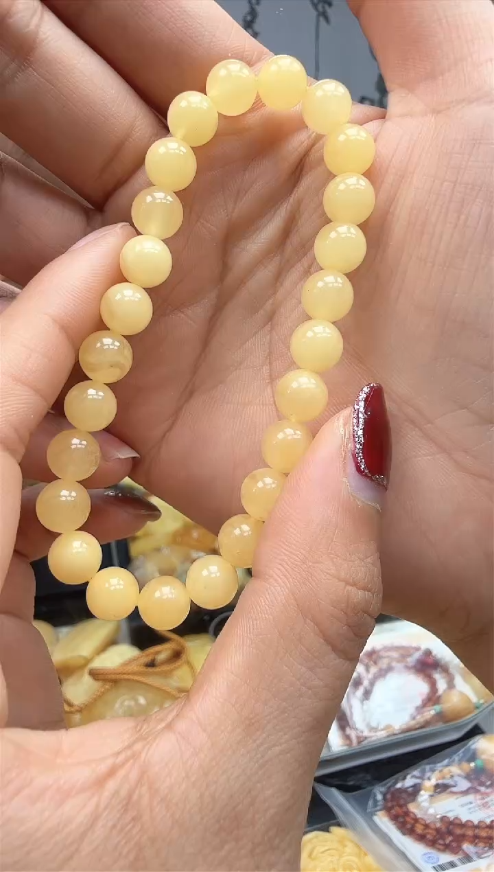 【闪购商品】琥珀裸石未镶嵌手串