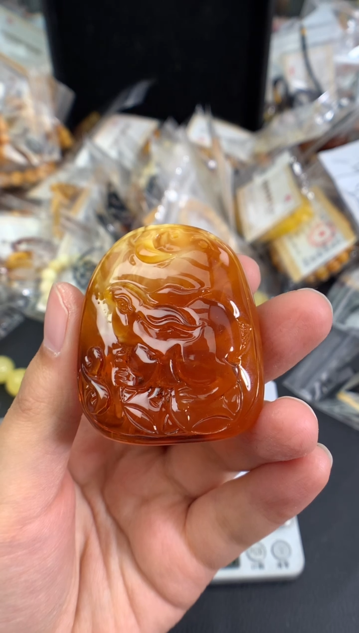 蜜蜡未镶嵌珠宝奇石1