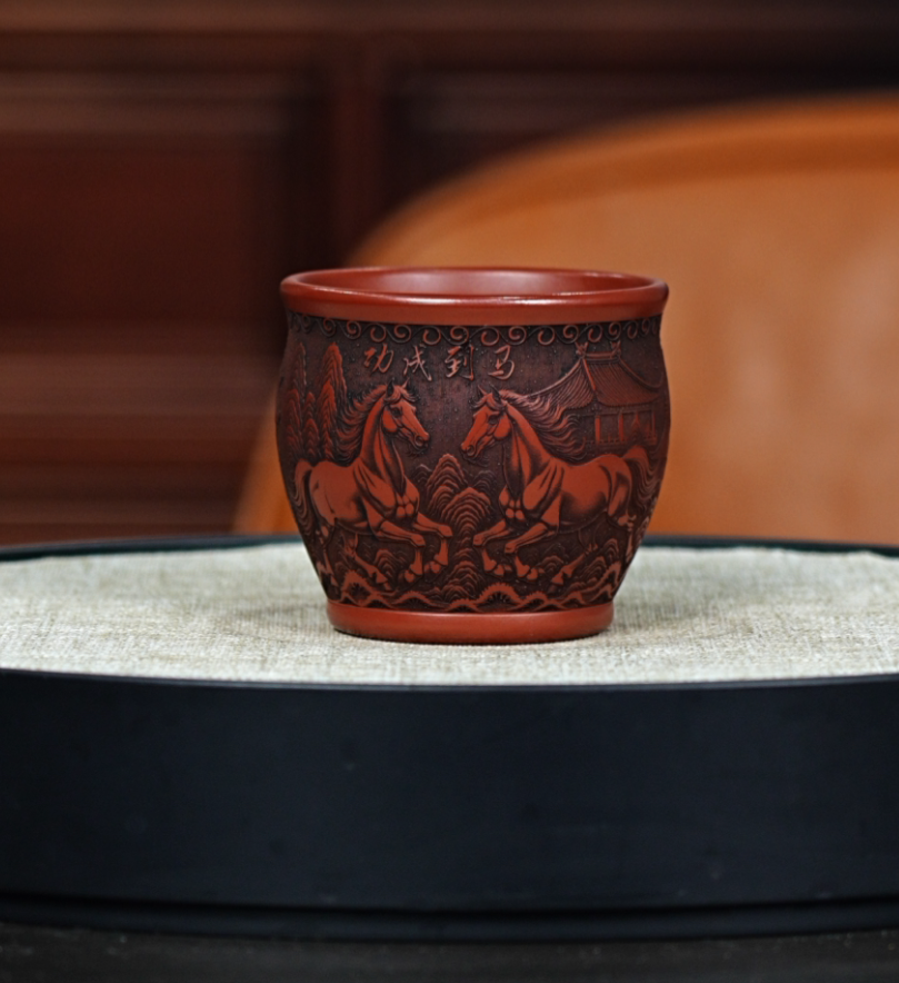  大红泥马到成功主人杯