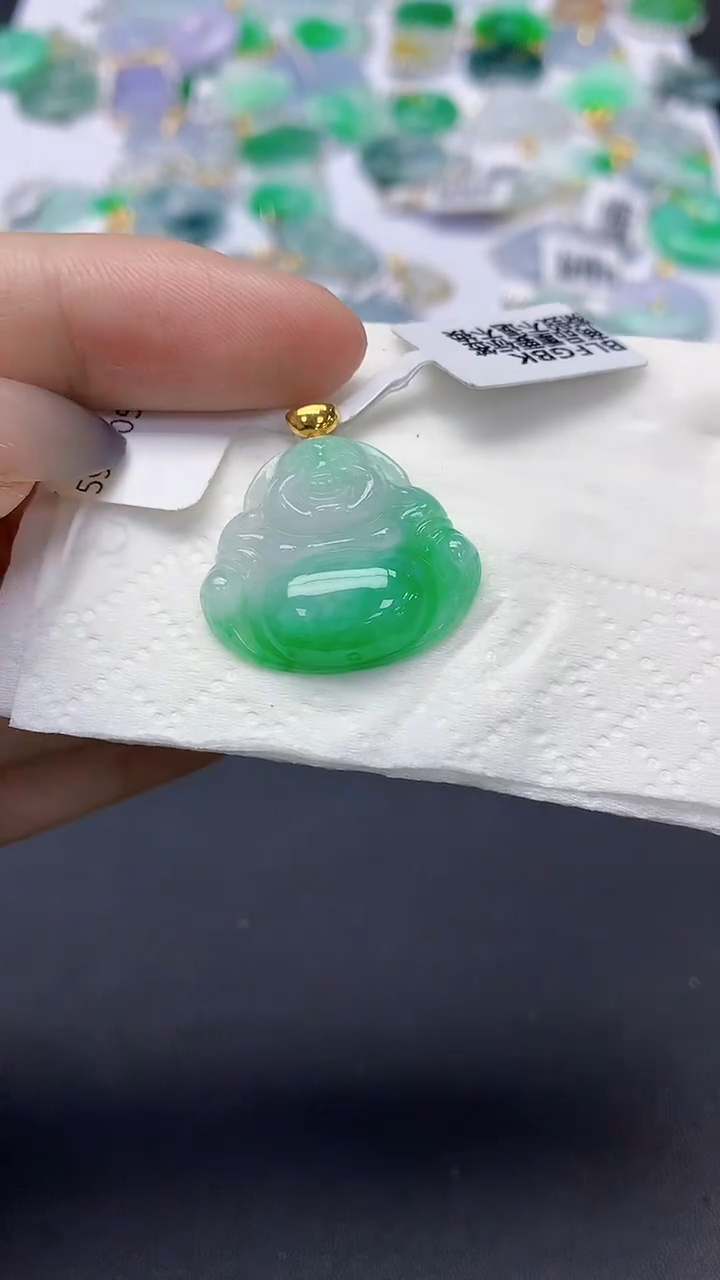 翡翠18K金镶嵌颈饰天然缅甸a货翡翠