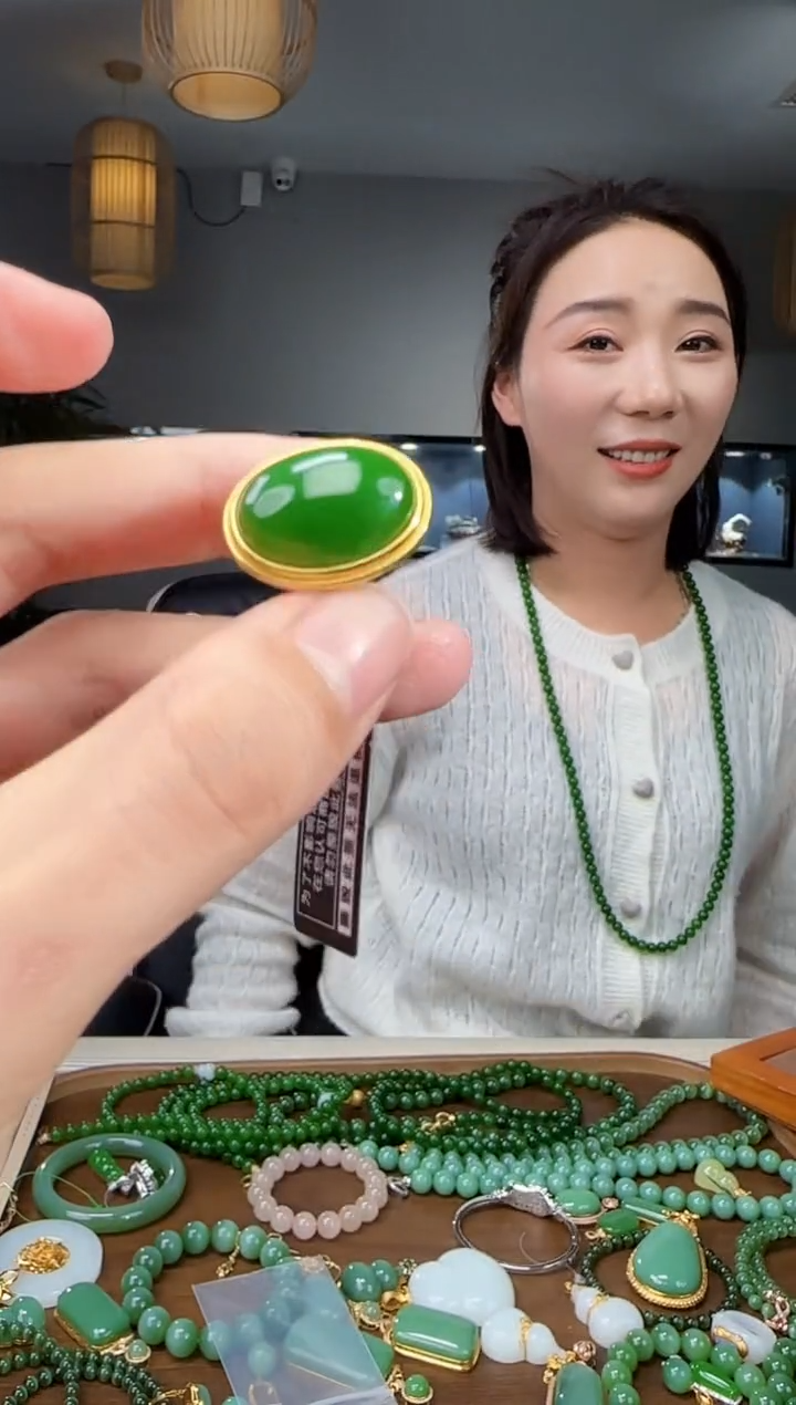 银S925镶嵌戒指和田玉1