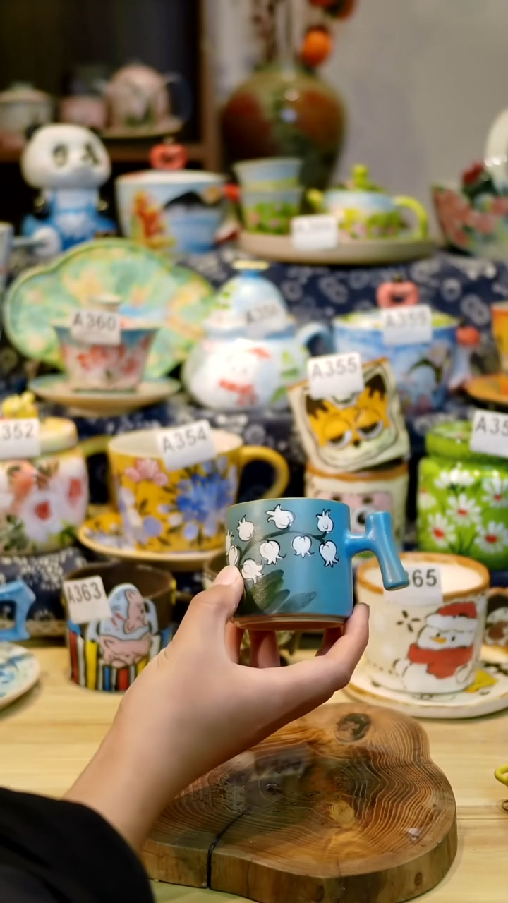 瓷片设计师款手绘釉下五彩陶瓷 画片随机