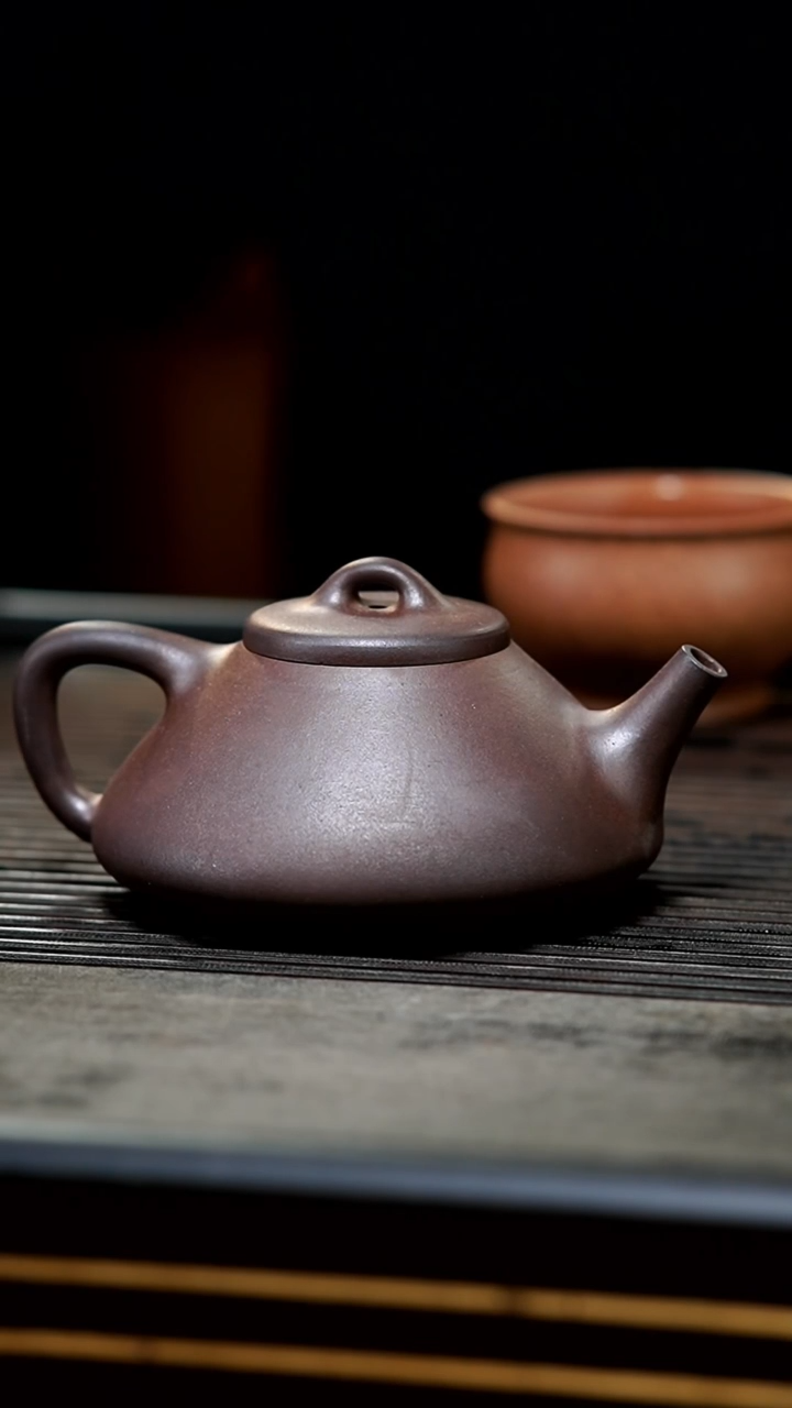 【闪购商品】紫砂茶壶32-全手底槽清柴烧子冶石瓢300cc