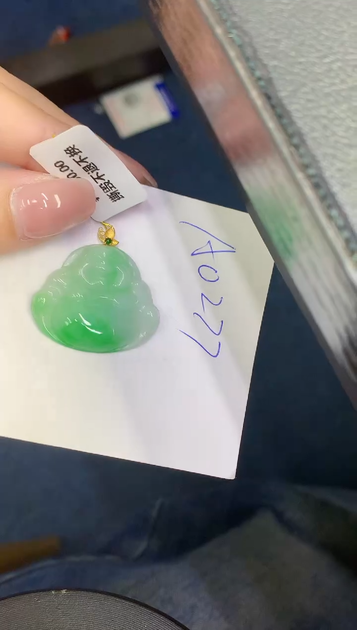 翡翠18K金镶嵌颈饰00000000000