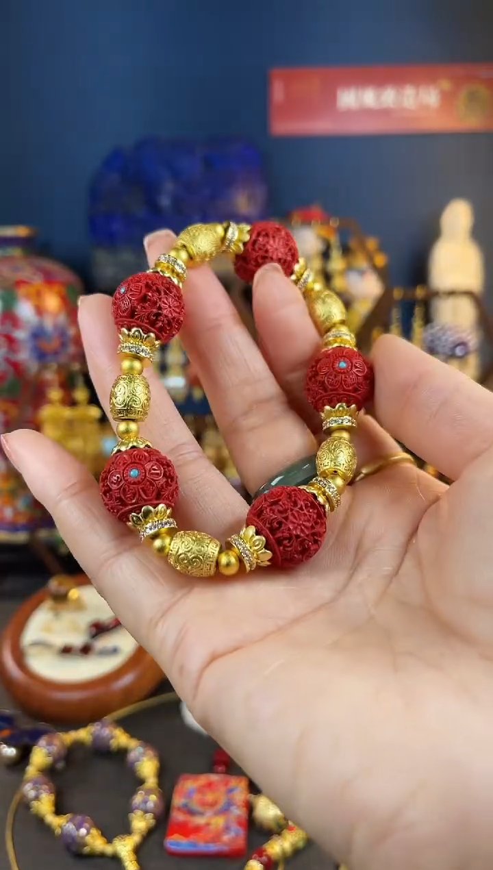 【闪购商品】红红满雕工设计师款手串