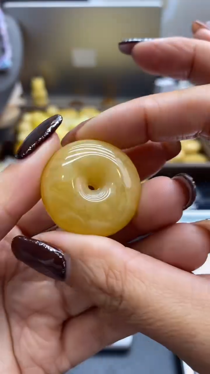 琥珀未镶嵌珠宝奇石1014