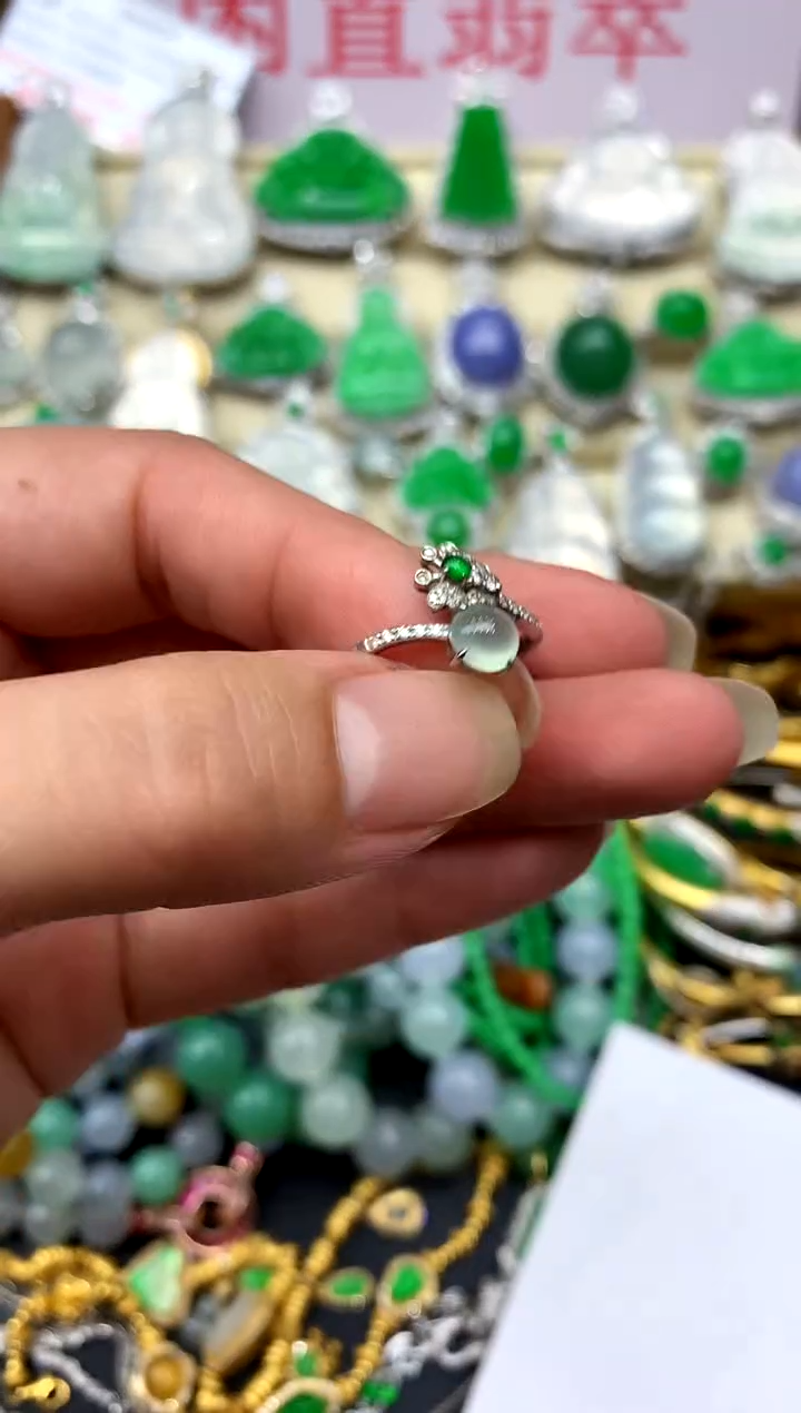 翡翠戒指18K金镶嵌390-中国好珍宝