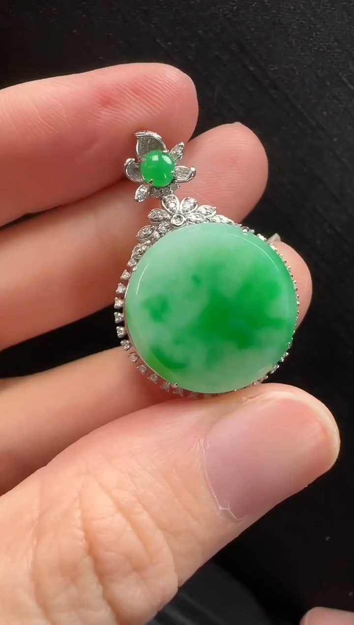 颈饰18K金镶嵌翡翠314无事牌一个