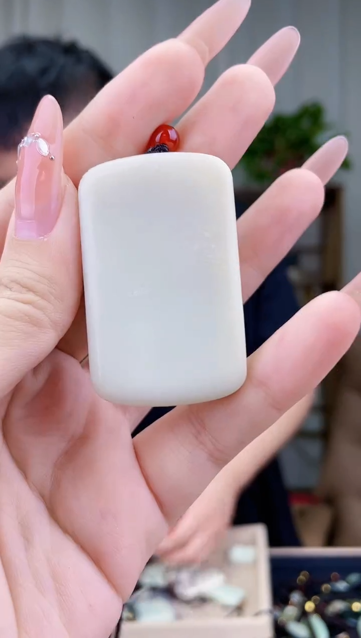 和田玉未镶嵌挂件拍一发一，多样性发货！