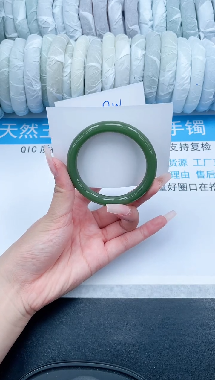 【闪购商品】石英质玉手镯未镶嵌183-57