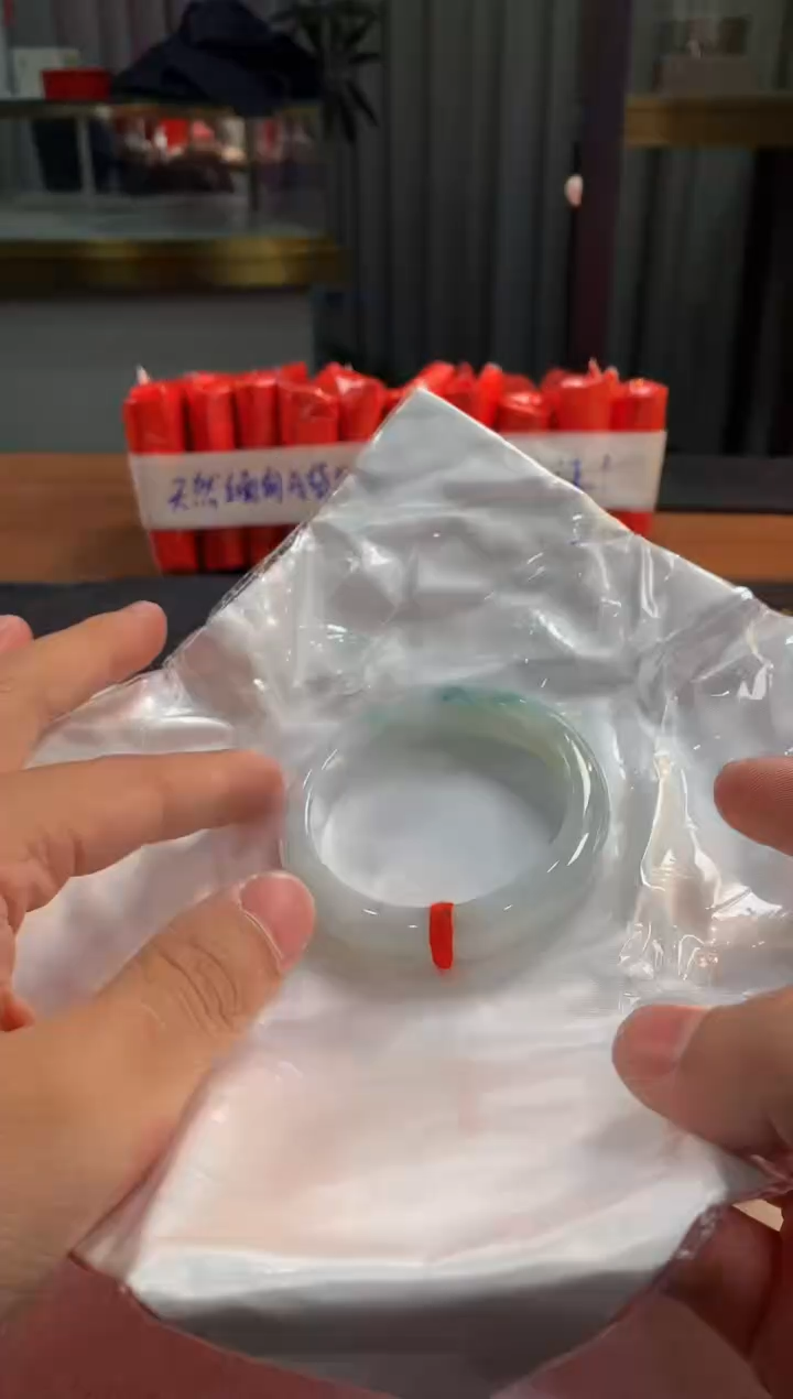 未镶嵌定制翡翠5034毛货不退不换 52-53圈
