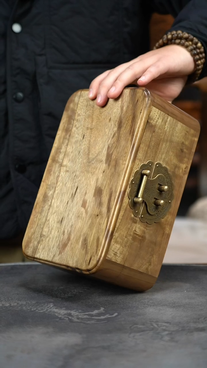 【闪购商品】金丝楠木雕拆房老料精工首饰盒