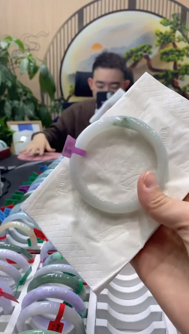 【闪购商品】翡翠手镯未镶嵌0000014083