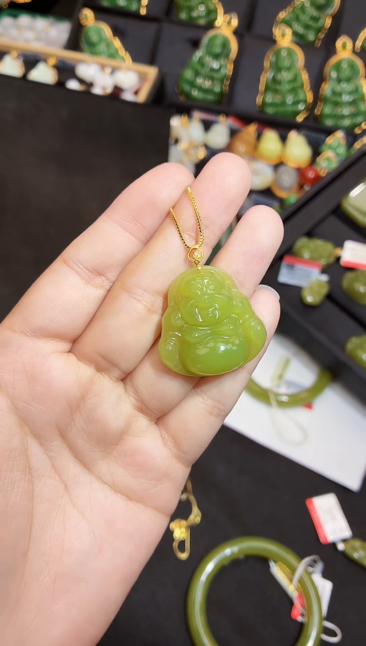 吊坠(赠链)18K金镶嵌和田玉多样性发一