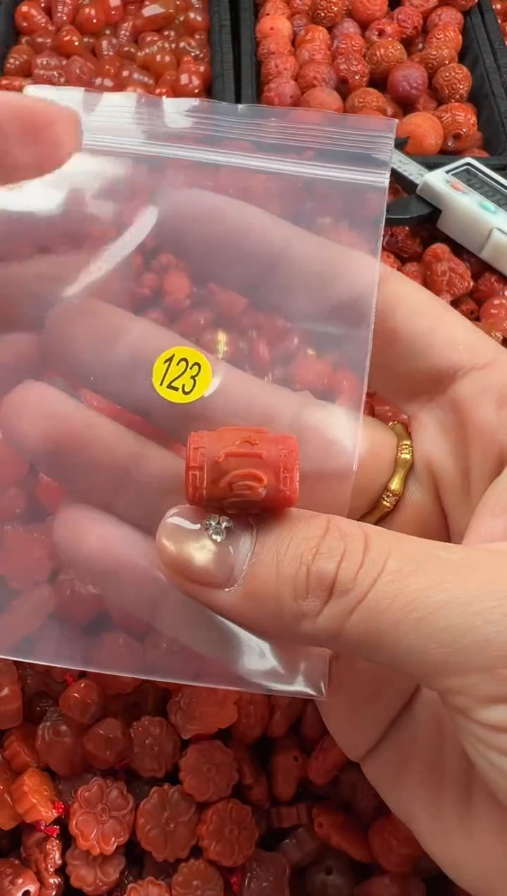 【闪购商品】南红玛瑙颈饰未镶嵌1