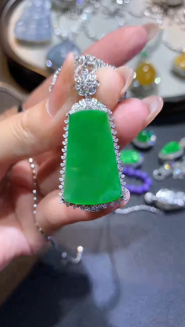 【闪购商品】翡翠吊坠(不含链)18K金镶嵌50-无事牌（不含链与扣头