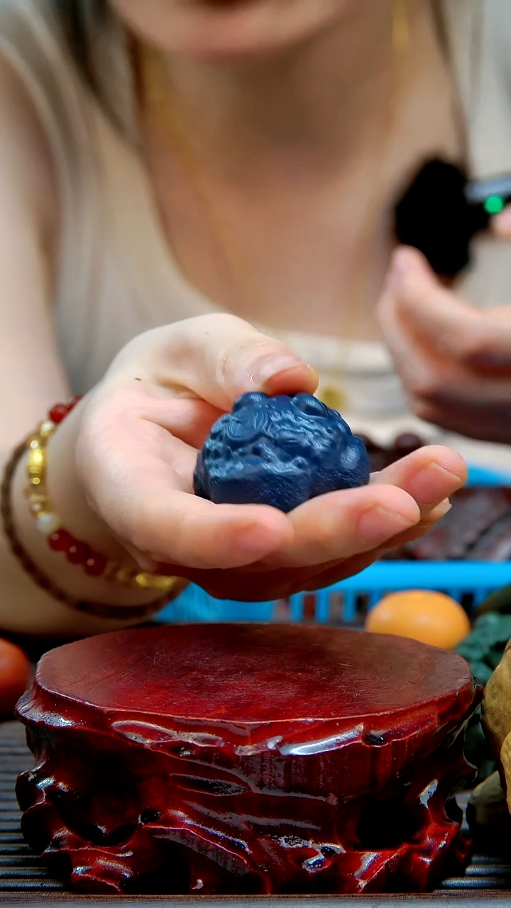 宜兴紫砂手工金蟾