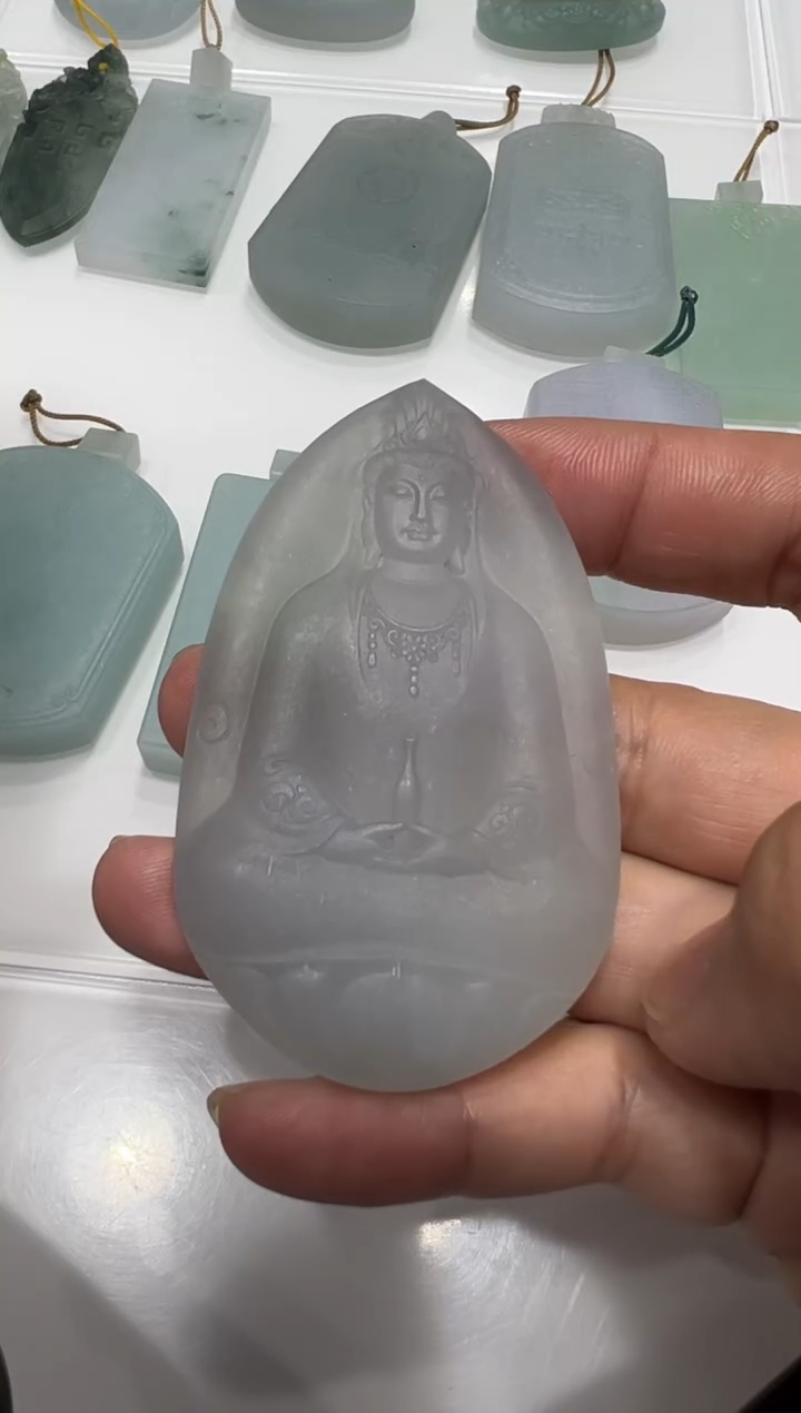 定制翡翠未镶嵌素衣