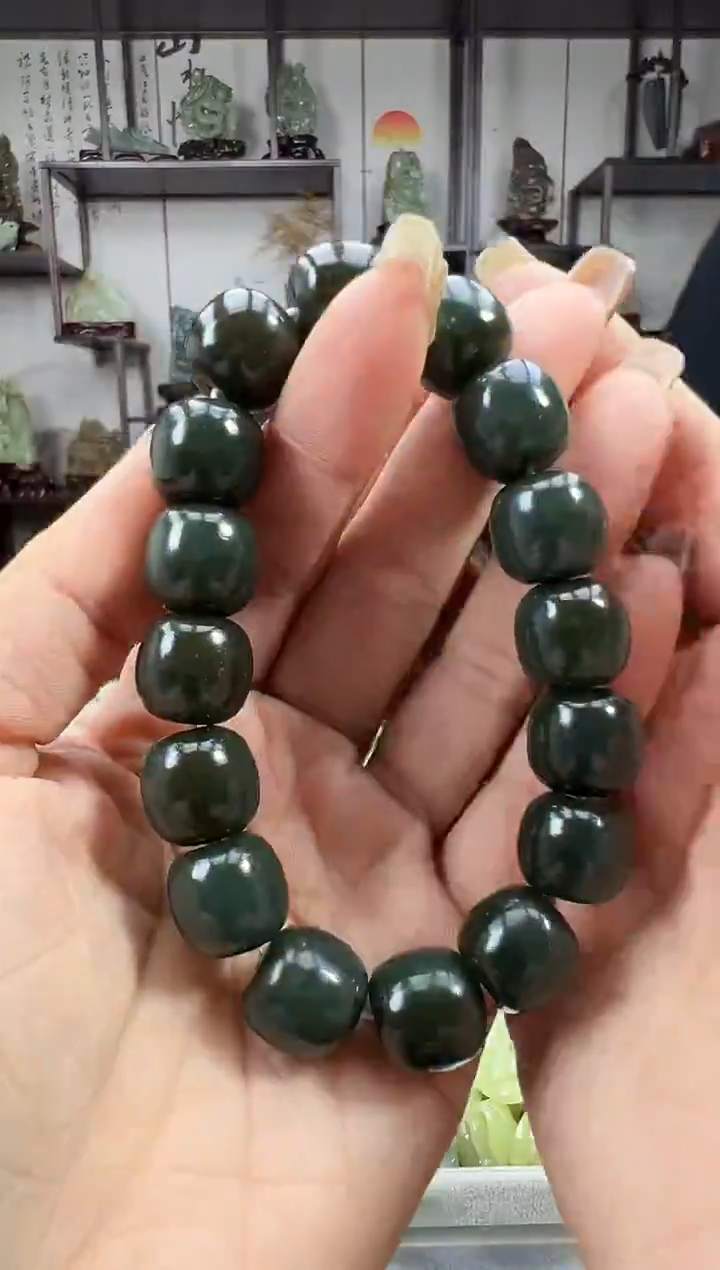 未镶嵌和田玉把件1