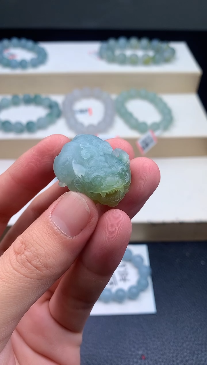未镶嵌定制翡翠哲****人貔貅
