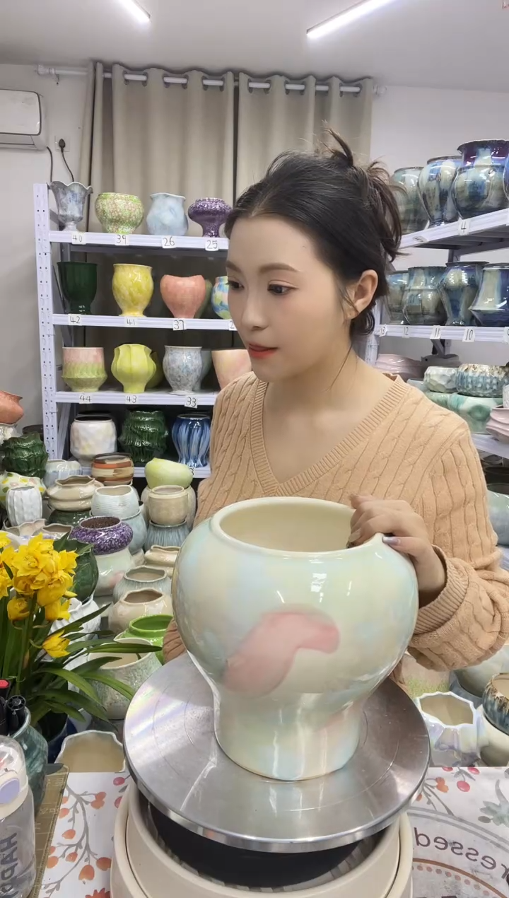 【12.1】花盆 高度：  21口径：14