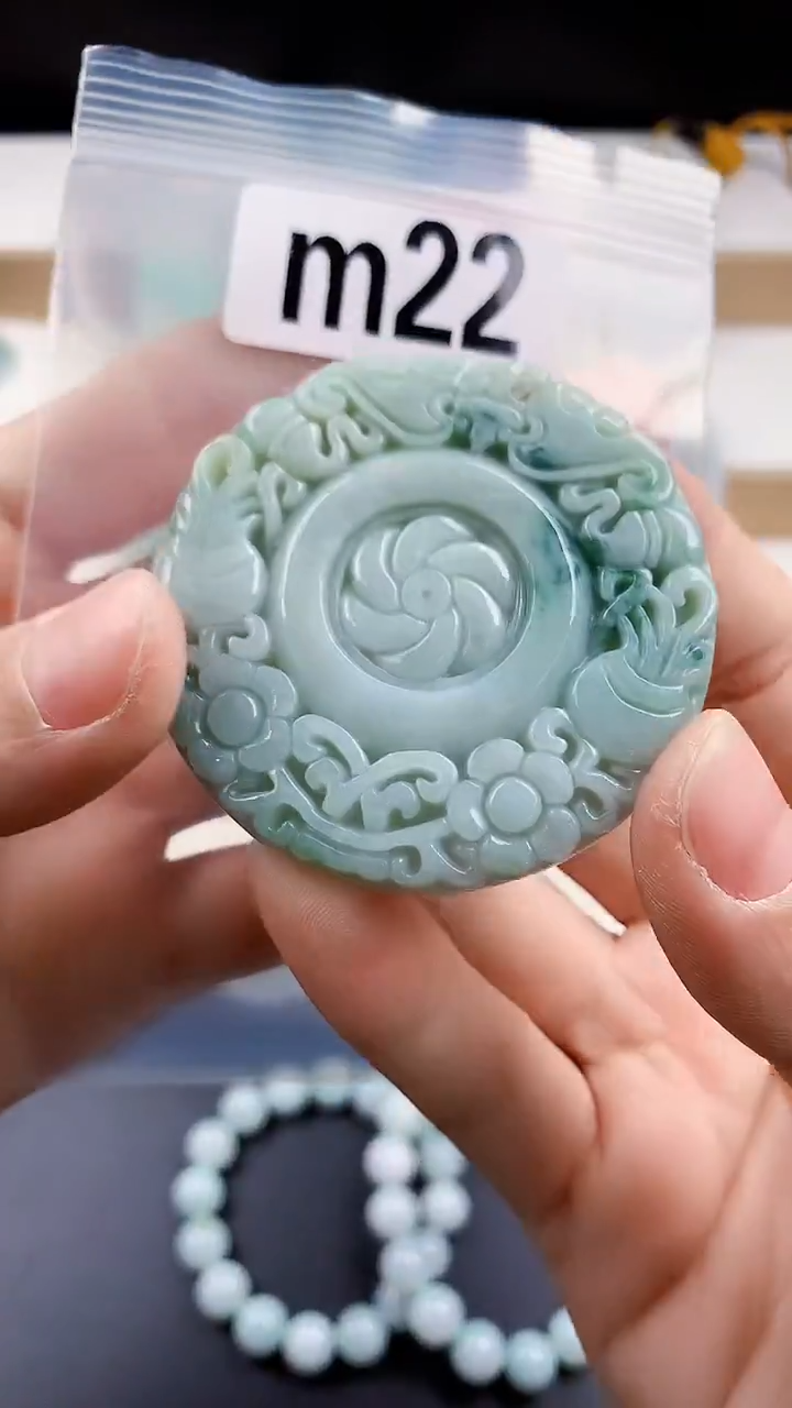 颈饰未镶嵌翡翠天然翡翠吊坠挂件