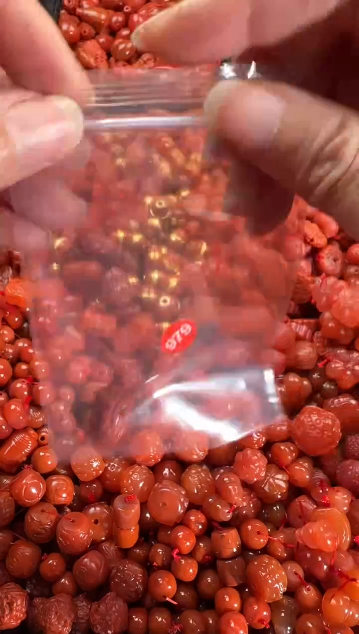 【闪购商品】南红玛瑙颈饰未镶嵌1