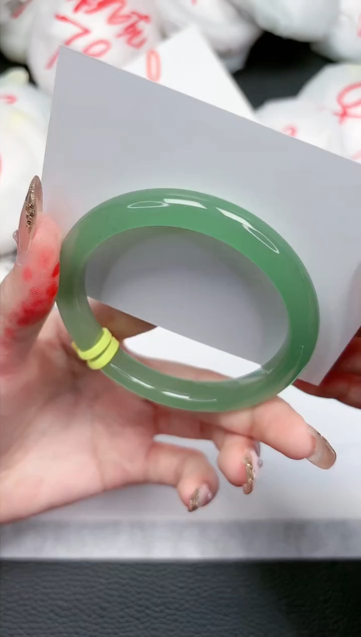 【闪购商品】石英质玉手镯未镶嵌174-58