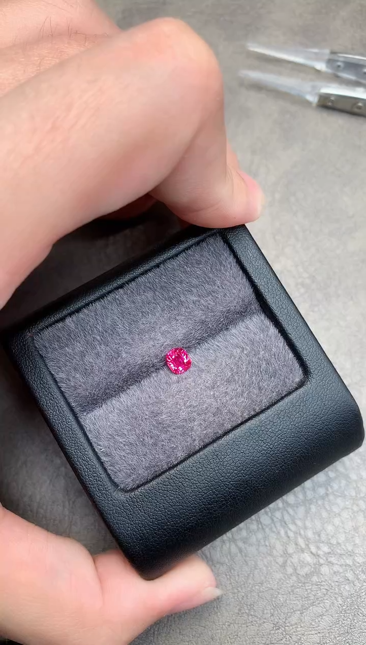 【闪购商品】尖晶石裸石未镶嵌0.585ct 绝地  LY
