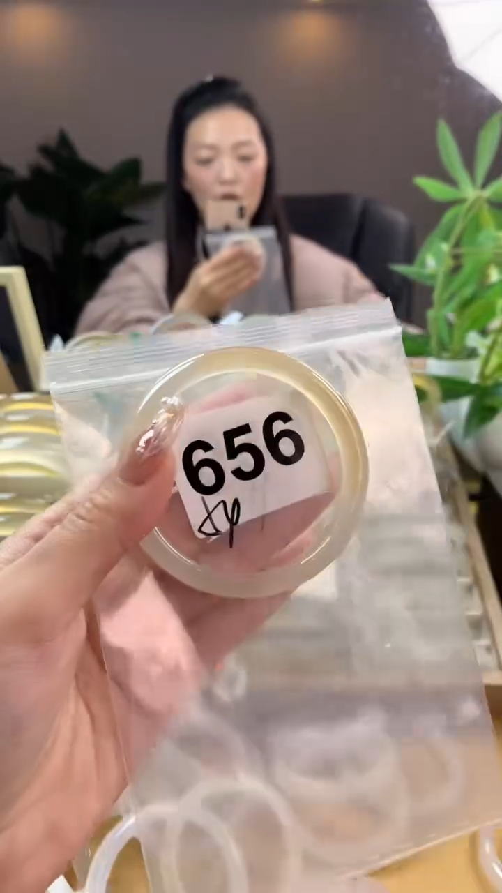 【闪购商品】玛瑙/玉髓手镯未镶嵌656