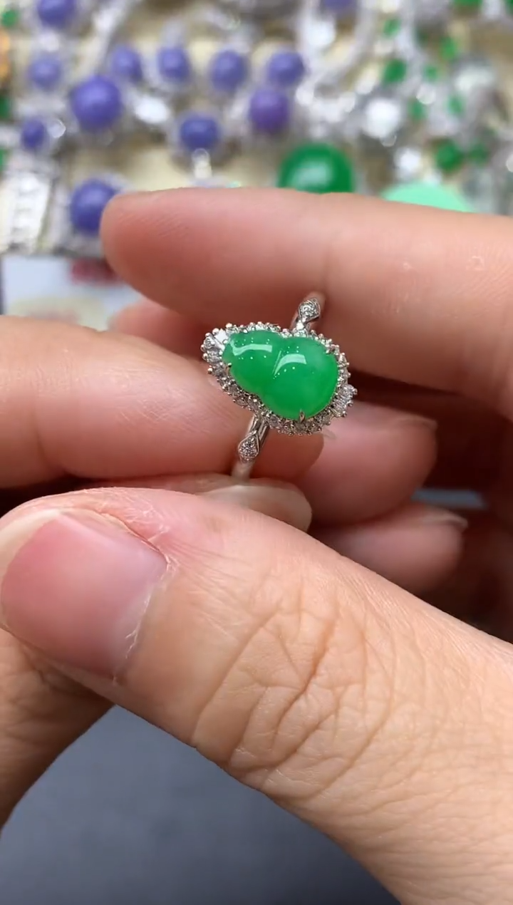 18K金镶嵌戒指翡翠525-中国好珍宝