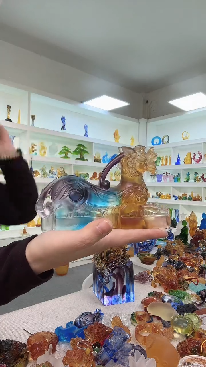 手工艺品琉璃貔貅