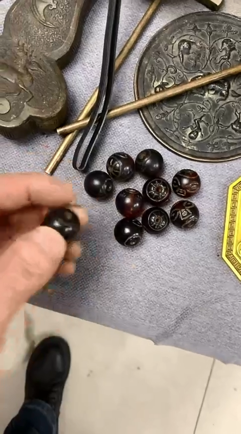 【闪购商品】一物一拍编号红珠子*10