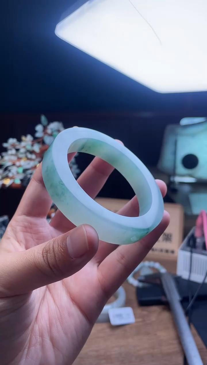 【闪购商品】定制翡翠手镯未镶嵌定制