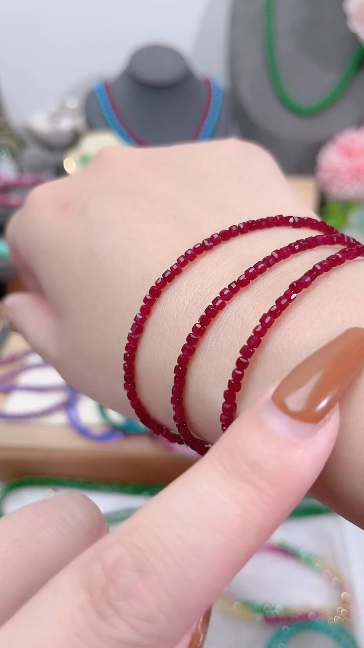 银S925镶嵌手链红宝石三圈姨妈99