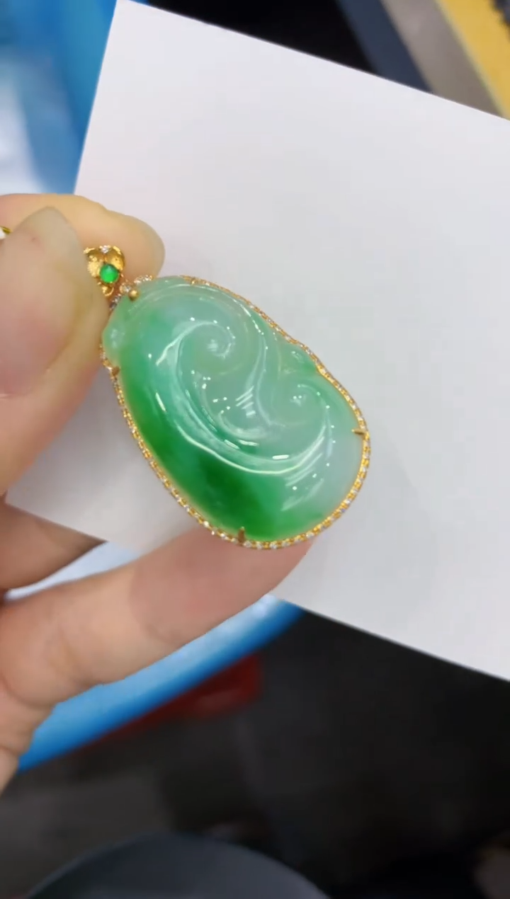 【闪购商品】翡翠颈饰18K金镶嵌8888888888